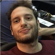 Chitarrista professionista con esperienza decennale impartisce lezioni private a casa o via webcam. Prima lezione gratuita!